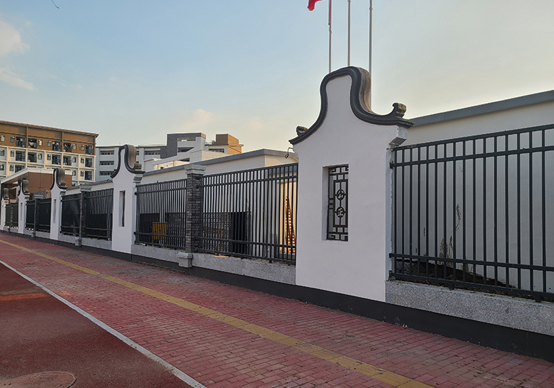 怎樣分辨鋅鋼護(hù)欄的好壞？ 